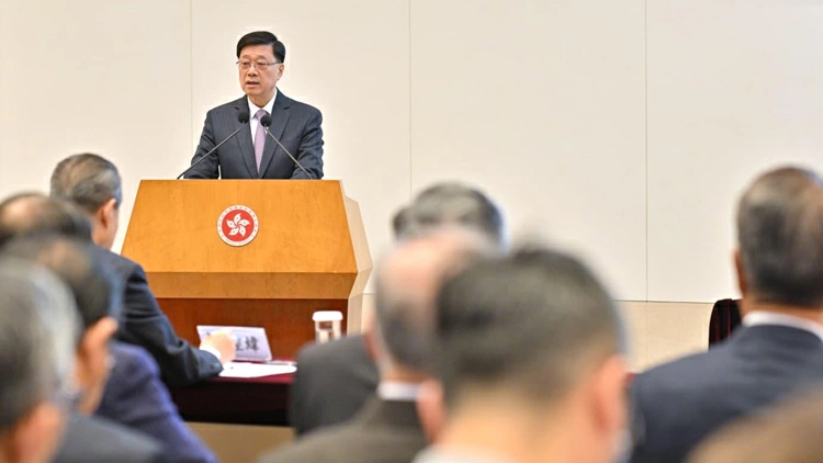 李家超：政府會繼續透過不同渠道 持續加強維護國家安全白皮書宣傳教育