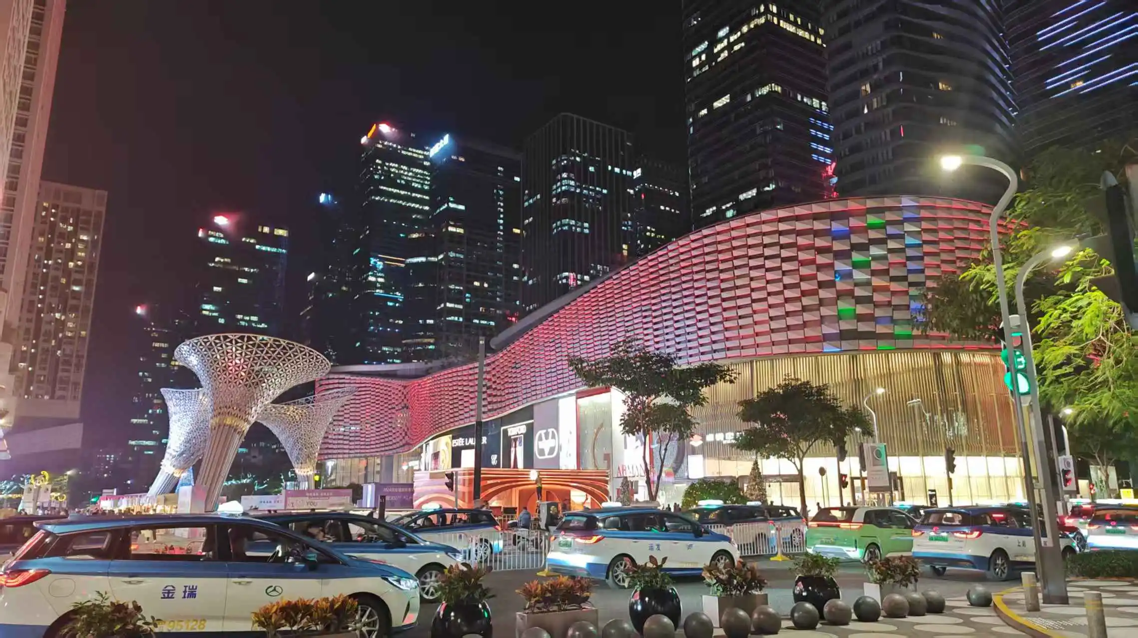 赴深消費 港澳台人士佔比超八成 韓國居赴深外國人消費之首