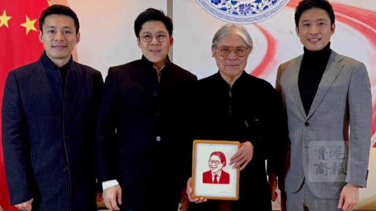 有片｜霍震霆80大壽 霍啟剛三兄弟飛米蘭為父慶生