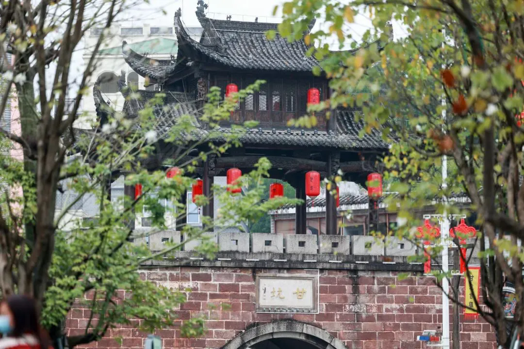 春節到深圳甘坑古鎮「玩AI」！黑科技打造科幻打卡地