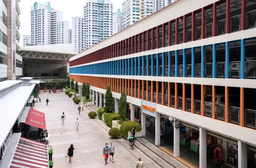 一中國公民在新加坡賭博跳樓身亡 中使館發布提醒