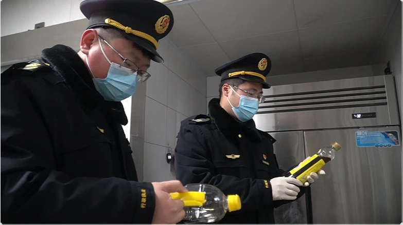 緊盯關鍵環節全鏈條守護舌尖安全 皖黃山區食品監管進入「春節值守狀態」