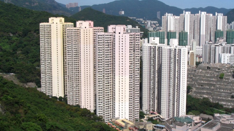 公屋貼通告提居民勿向保安清潔等派利是 網民：光明正大唔使派