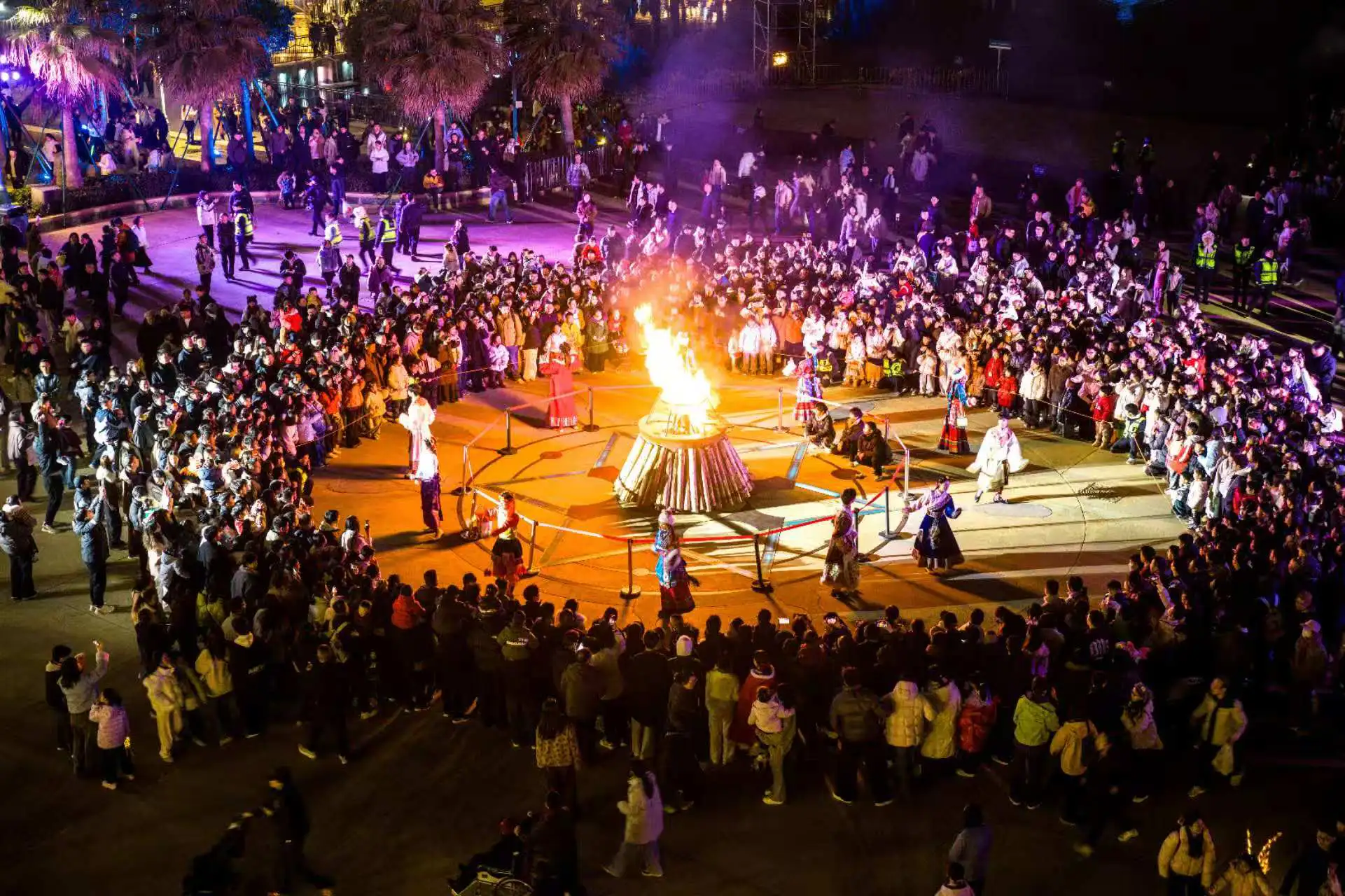 來襄陽奇幻谷過大年 水陸空三維奇觀馬力全開