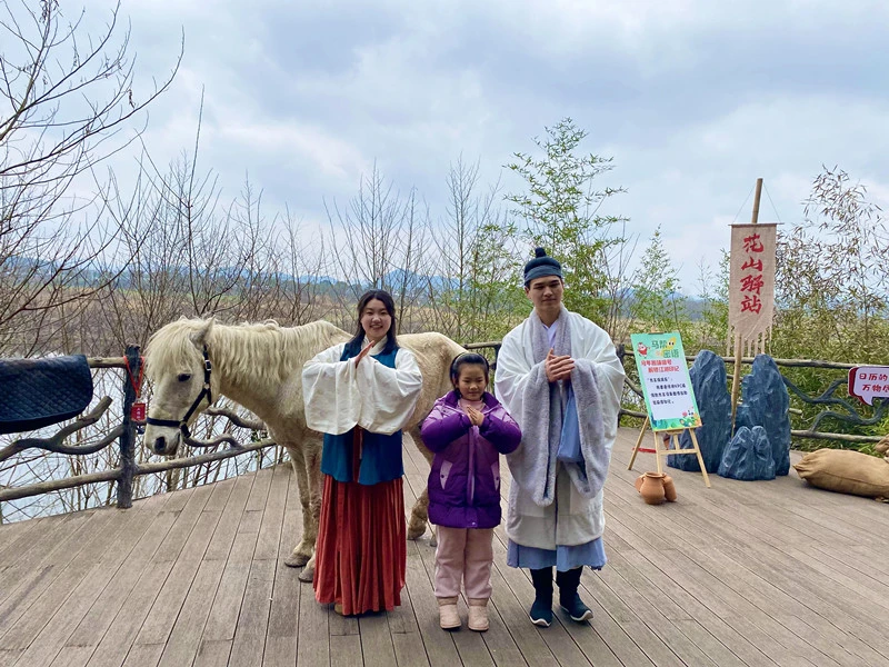 【就在徽州過大年】花山謎窟：馬上有寶·新春尋寶遊園會火熱上演