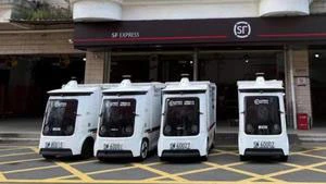 超千台車輛、超8000公里運行線路、月單超240萬單 深圳：全力打造功能型無人車應用示範樣板