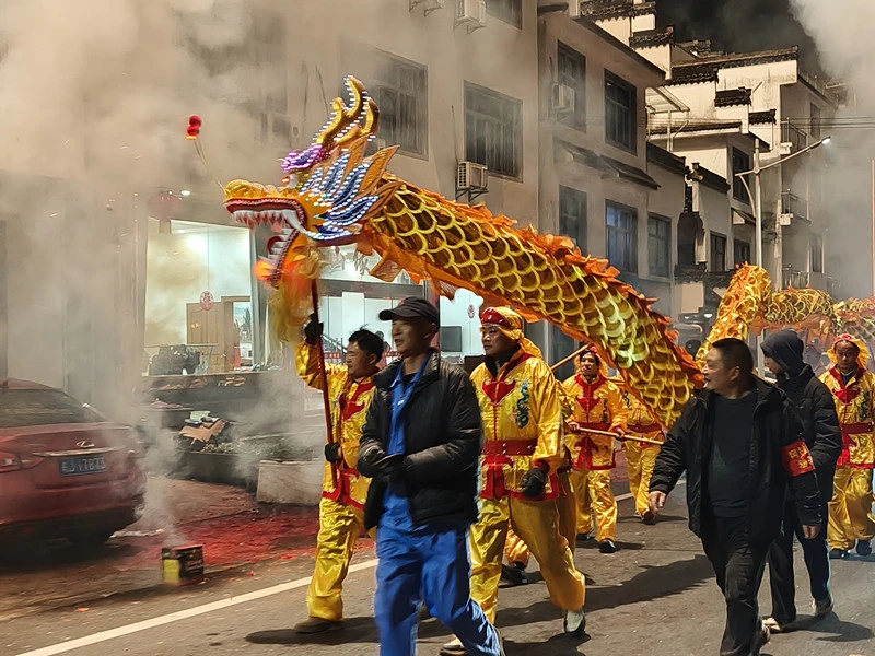 【就在徽州過大年】黃山湯口鎮：黃山腳下年味濃  雙龍飛舞鬧新春