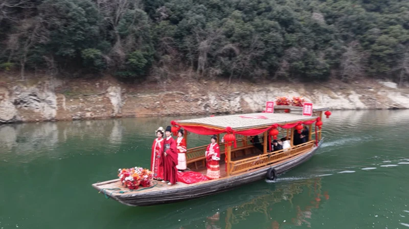 【就在徽州過大年】黃山歙縣：日觀民俗夜賞燈 實景演藝迎新春