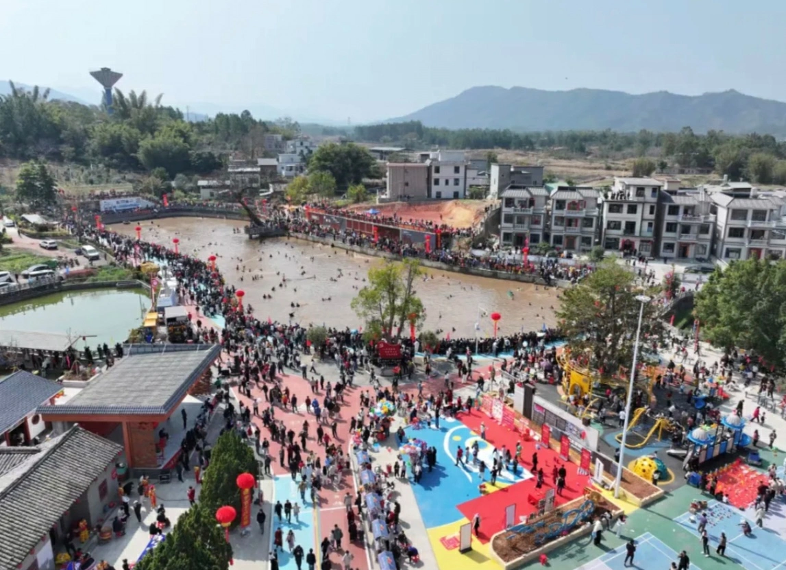 河源東源「摸魚大戰」歡樂開啟 傳統民俗與特色文藝成為鄉村振興的「金鑰匙」