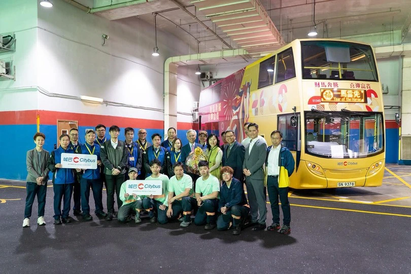 陳美寶到訪巴士公司 感謝員工令市民新年路路暢通