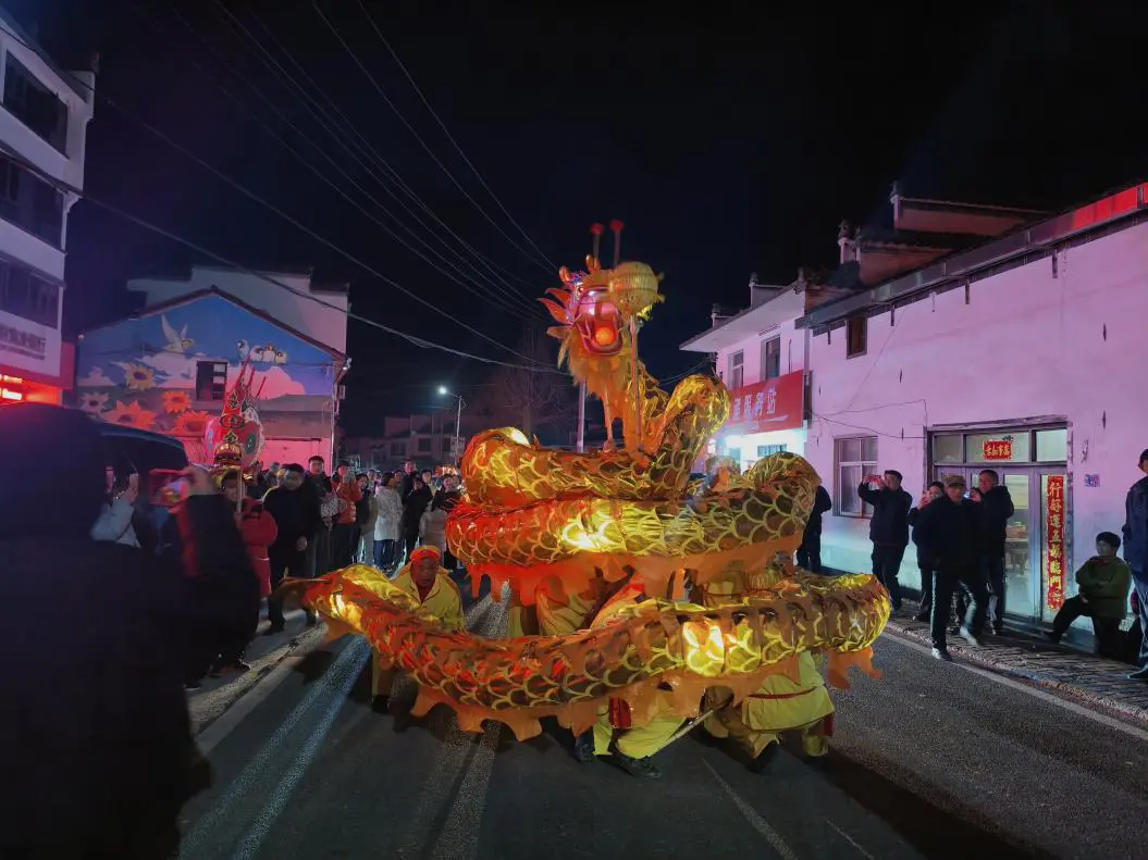 【就在徽州過大年】安徽黃山區湯口鎮：民俗展演精彩紛呈