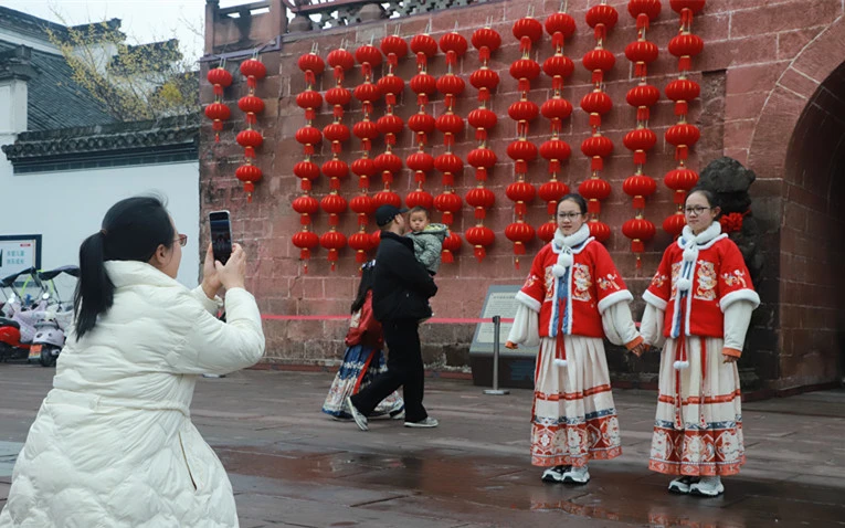 【就在徽州過大年】非遺熱民俗火福氣濃 黃山休寧全域文旅精彩連連
