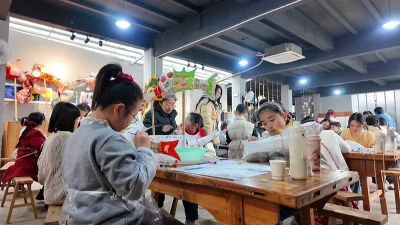 【就在徽州過大年】黃山黟縣：非遺研學受青睞  魚燈製作成「頂流」