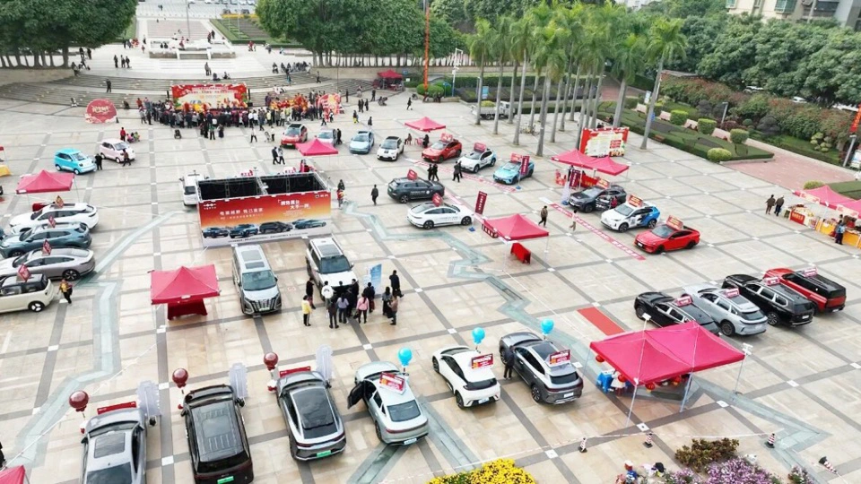 廣西新春消費「熱力全開」：遊客增長超四成 以舊換新拉動46億元