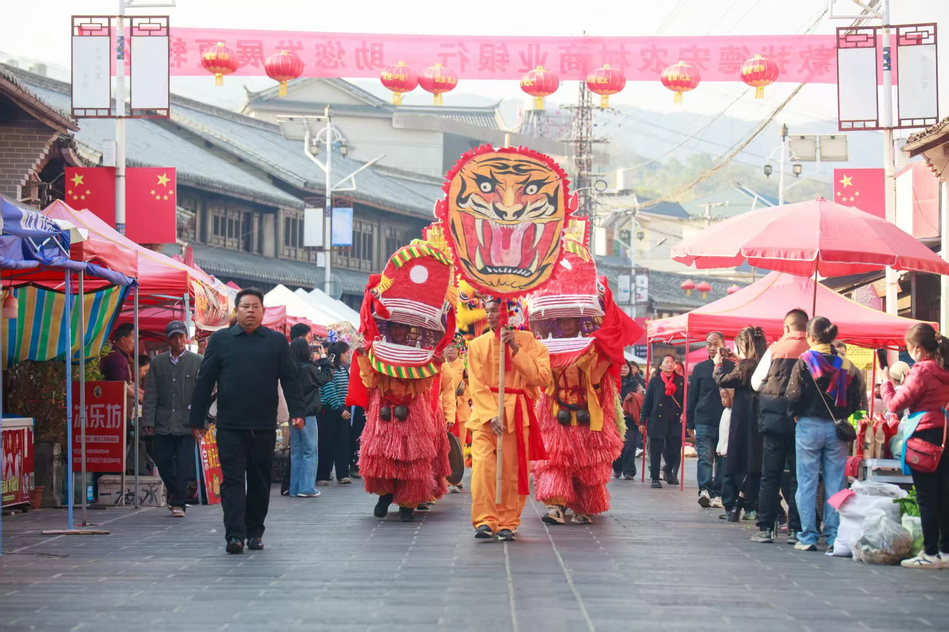 雲南梁河：目瑙縱歌慶新春 文旅融合繪新卷