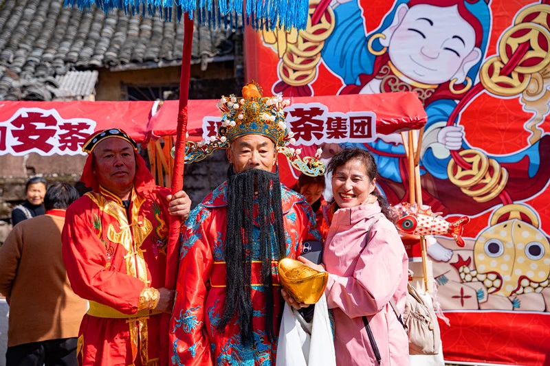 【就在徽州過大年】東街煙火活色生香 黃山祁門非遺大集亮相央視