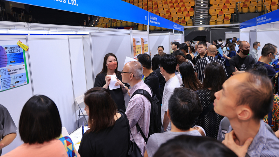 財政預算案｜再就業津貼下年度撥款增至2.22億 長者醫療券延至2028年底