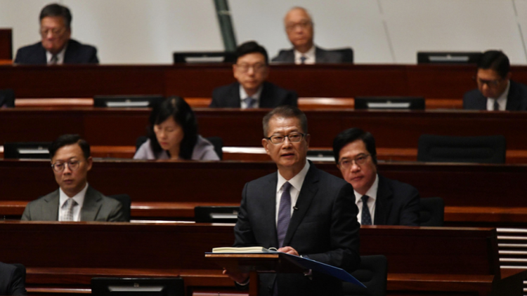 【港商時評】拼經濟馬力足 惠民生粒糖大