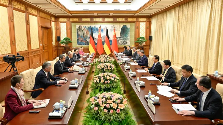 習近平會見德國總理默茨 