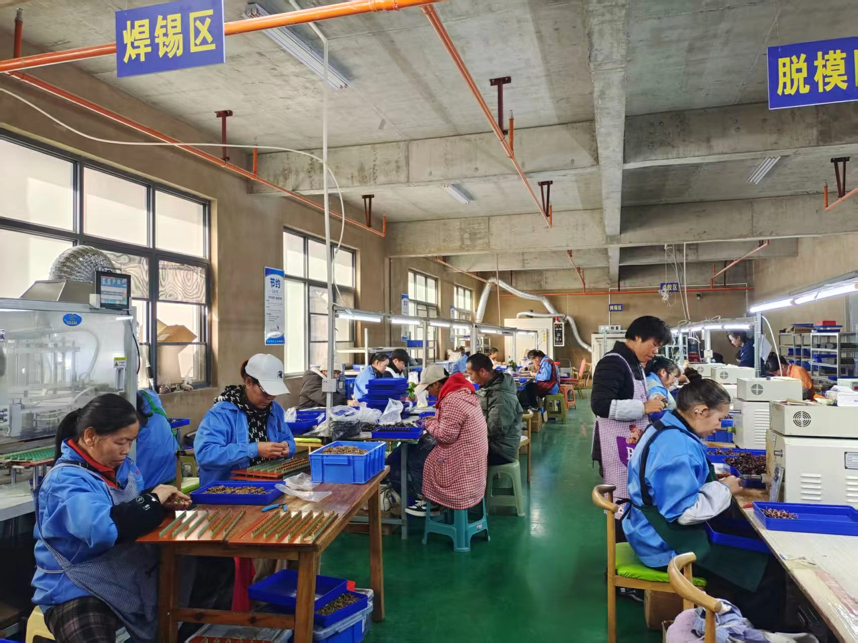 雲南硯山：可以帶娃的工位上線了