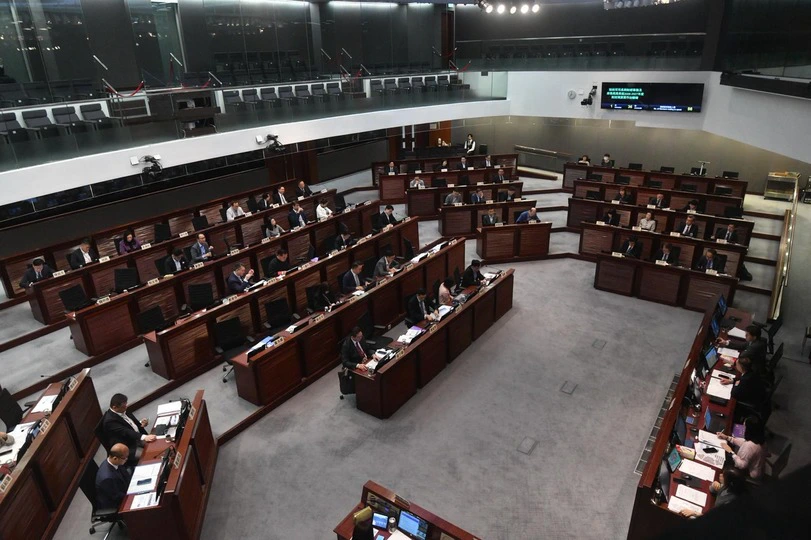 財政預算案｜議員關注學生津貼及新生嬰兒獎勵金等 陳茂波回應