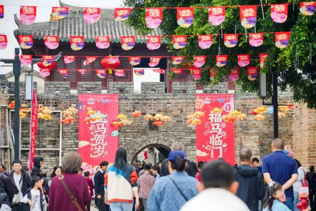 超百萬遊客奔赴山海 「反向度假」帶火深圳大鵬春節游