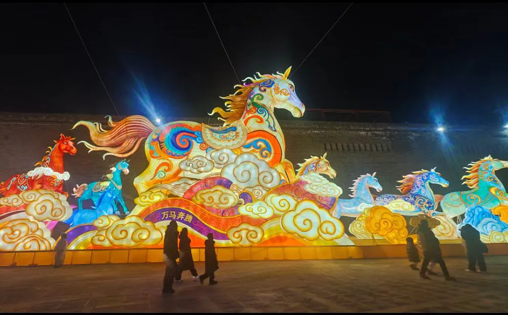 在山西大同 燈會社火挺新潮