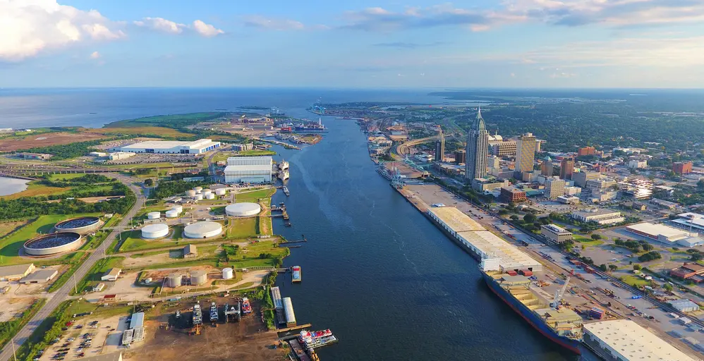 巴拿馬強行接管港口，長和公告：與特許經營合約不一致 強烈反對 