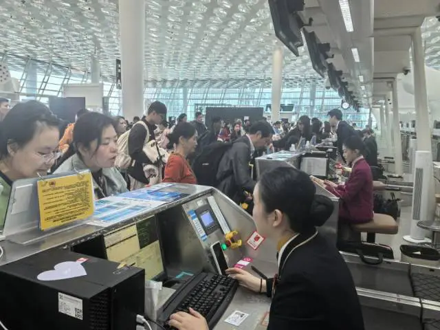 南航2026春節在深進出港航班量達2784班次