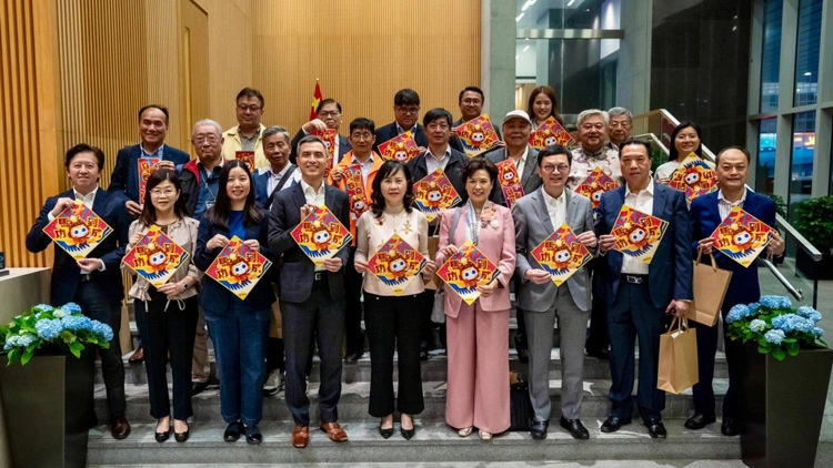 運輸及物流局：5支的士車隊去年獲發牌至今 已完成約220萬個行程