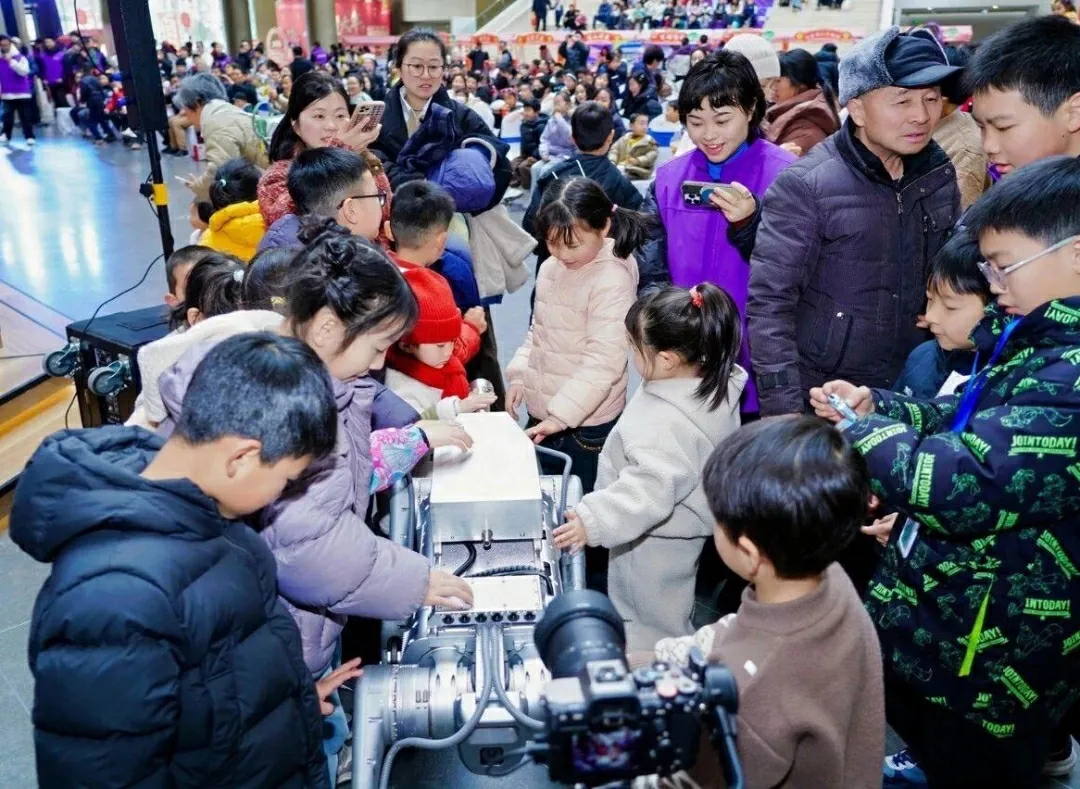 合肥經開區「馬」上開局消費旺
