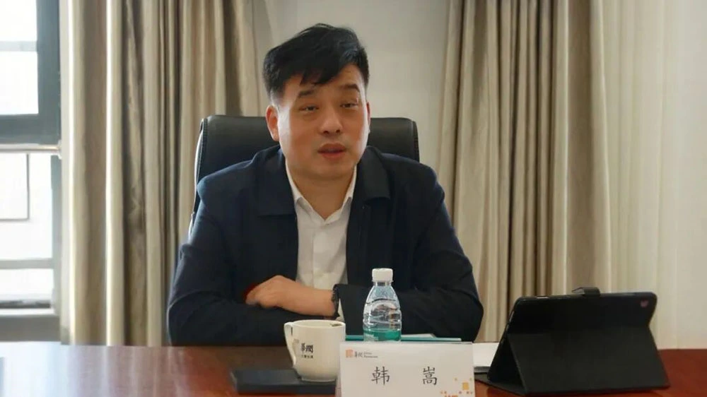 華潤集團副總經理韓嵩，主動投案