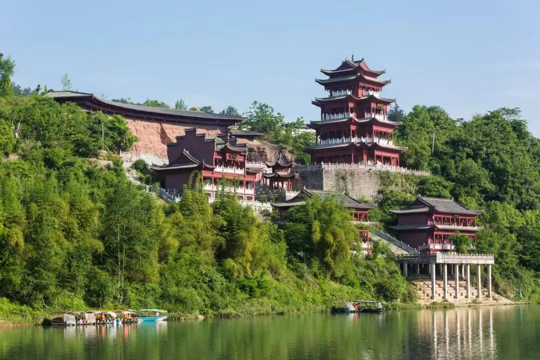 恩施來鳳誠邀八方賓客共赴美好之約