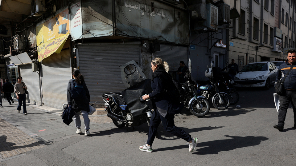 外交部提醒在伊朗中國公民盡快撤離