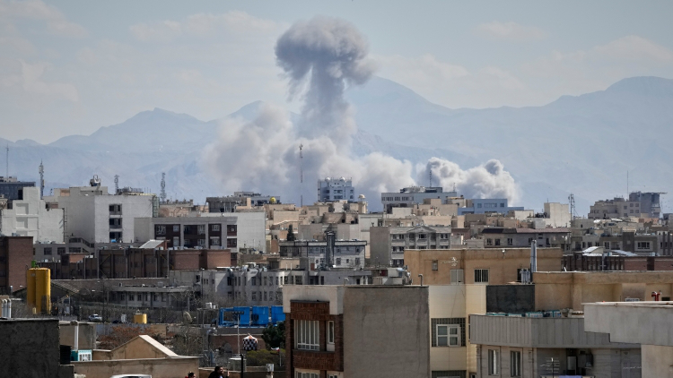 以軍稱首次打擊伊朗首都中心地带目標