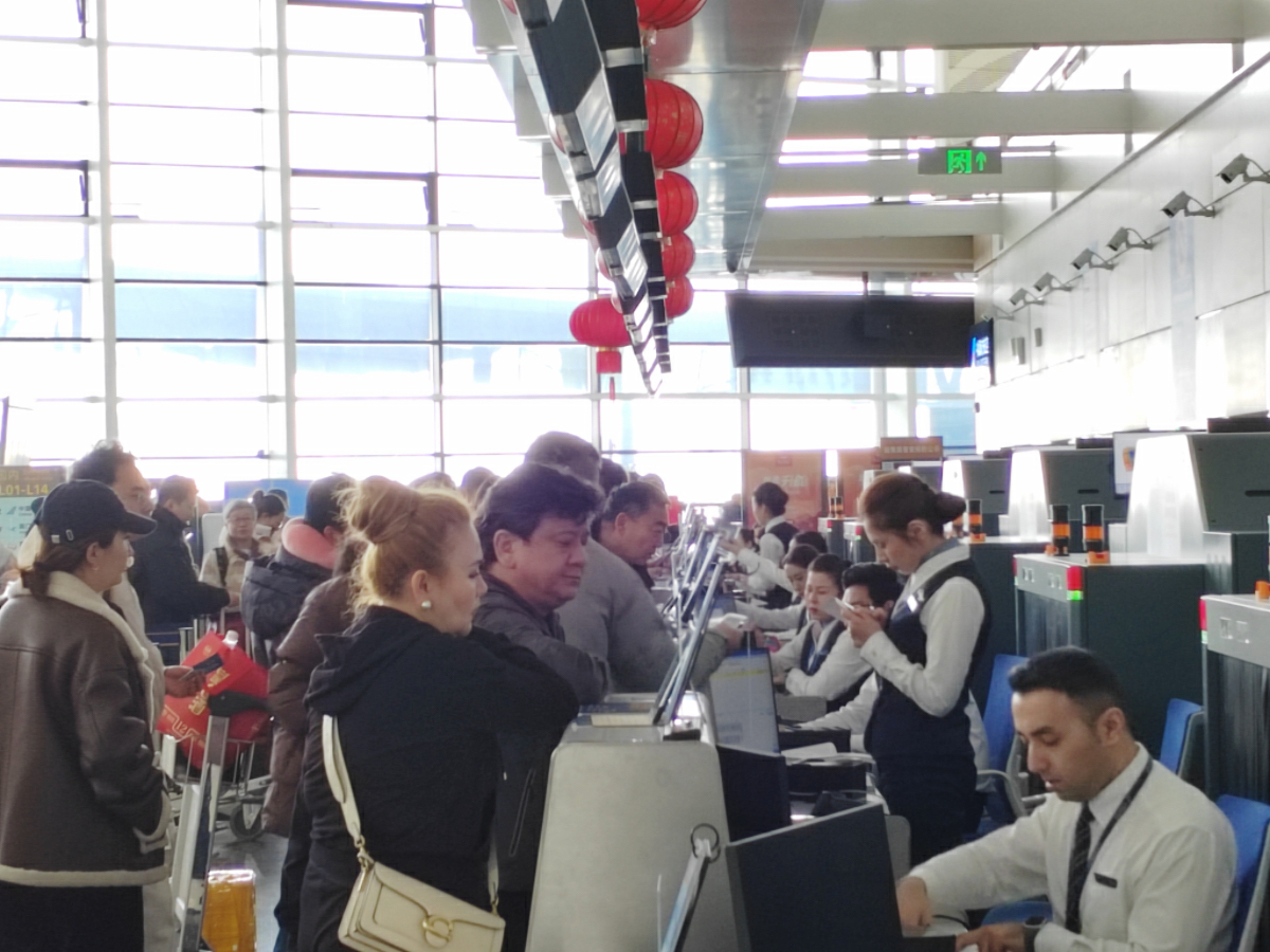 春節假期收官 南航在新疆承運旅客近32萬人次