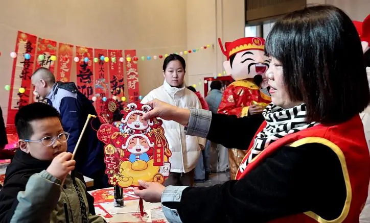 哈市香坊區：元宵暖情融煙火 民生服務潤民心