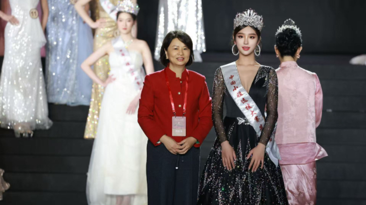 嶺大學生廖若彤於第15屆中國小姐總決賽勇奪第四名 為港爭光