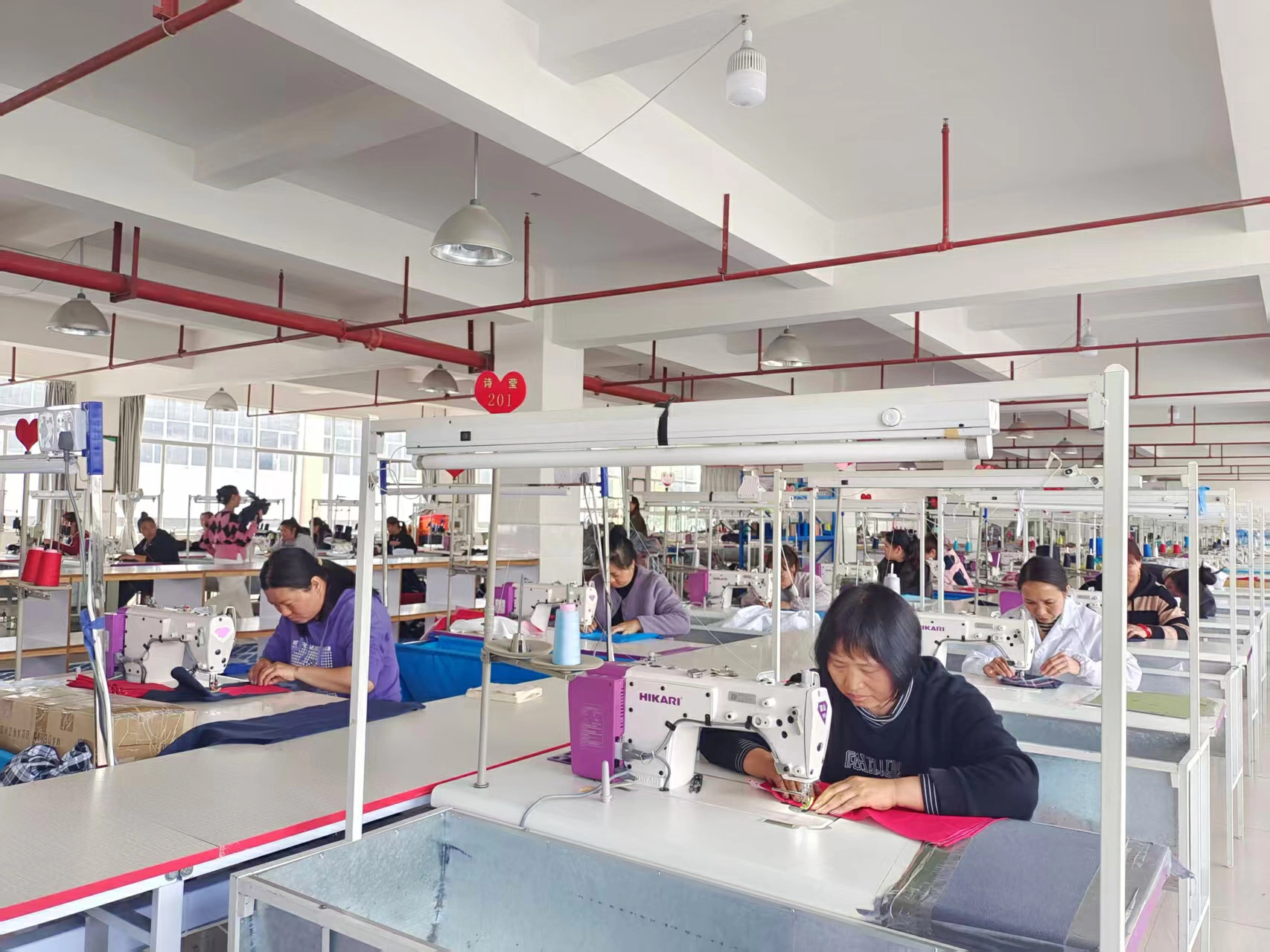 開工即衝刺 硯山企業熱火朝天趕訂單