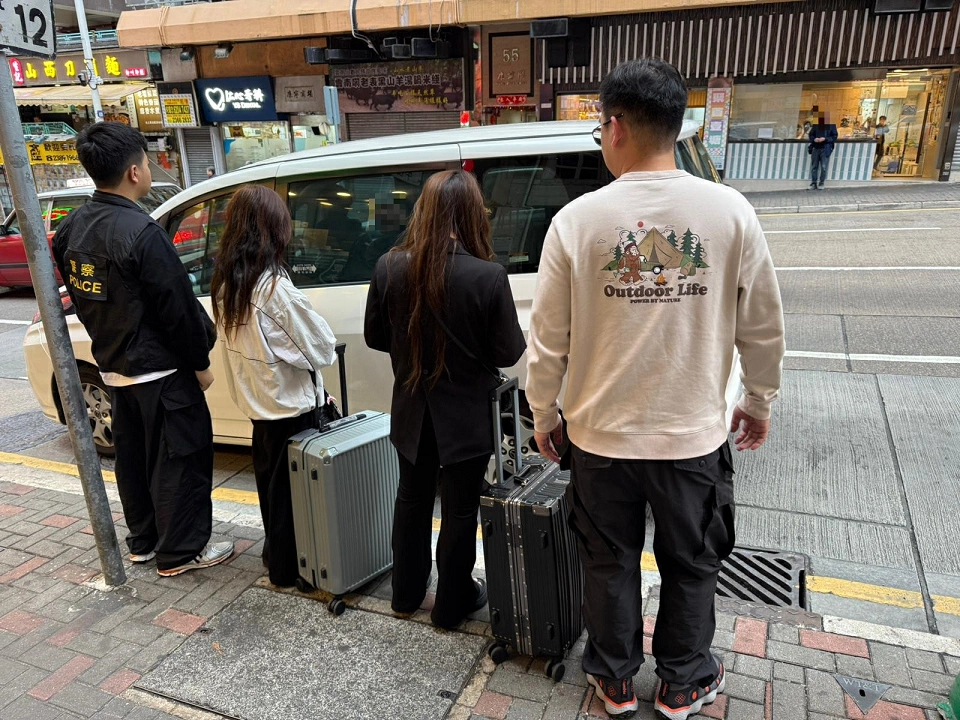 警方無人機市區高空巡邏 觀塘拘捕3名男女