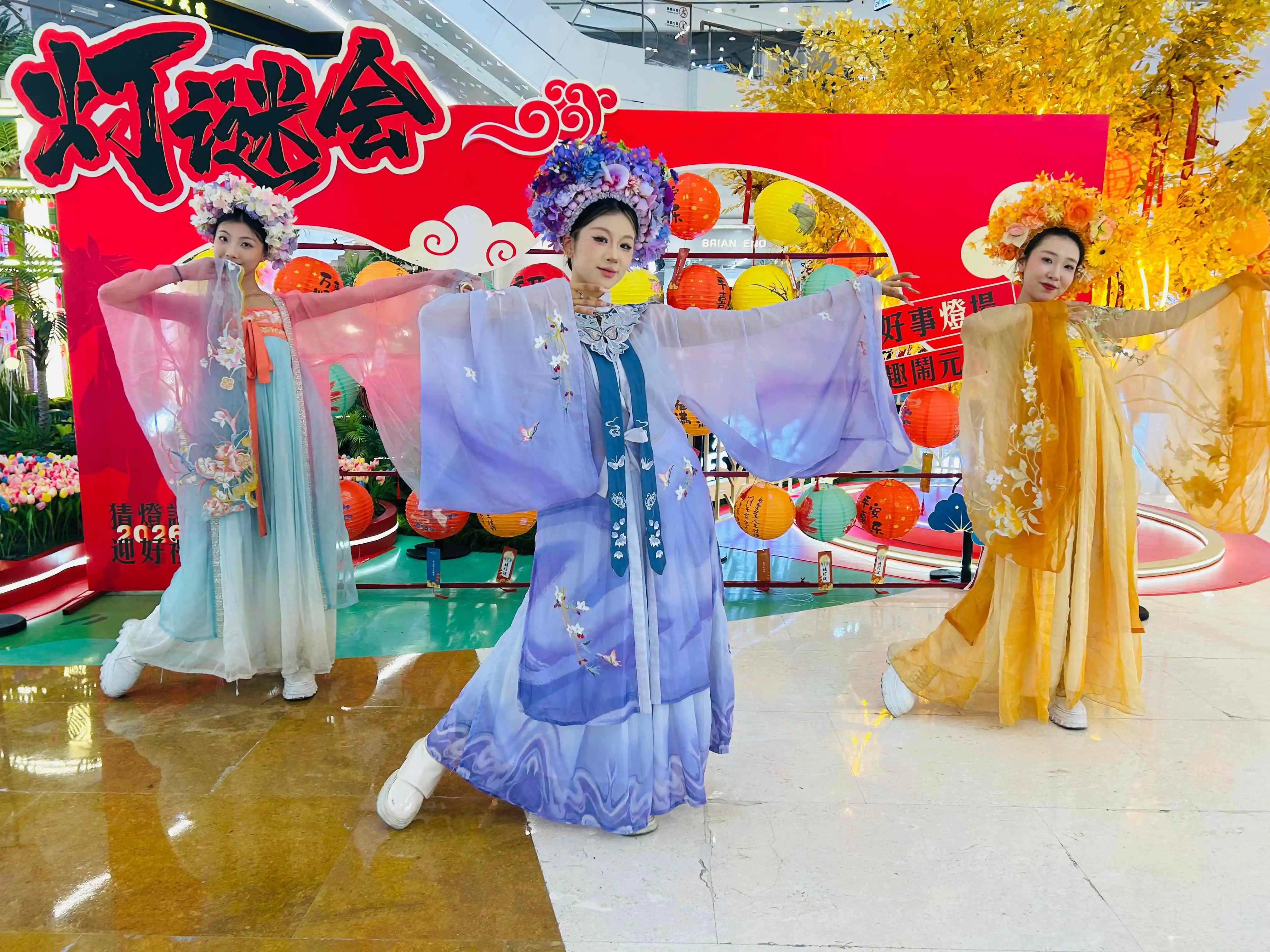 哈爾濱哈東萬達廣場上演「中式浪漫」慶祝元宵佳節