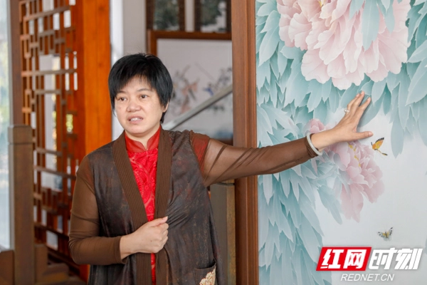 全國人大代表黃小玲：為陶瓷、花炮產業發聲