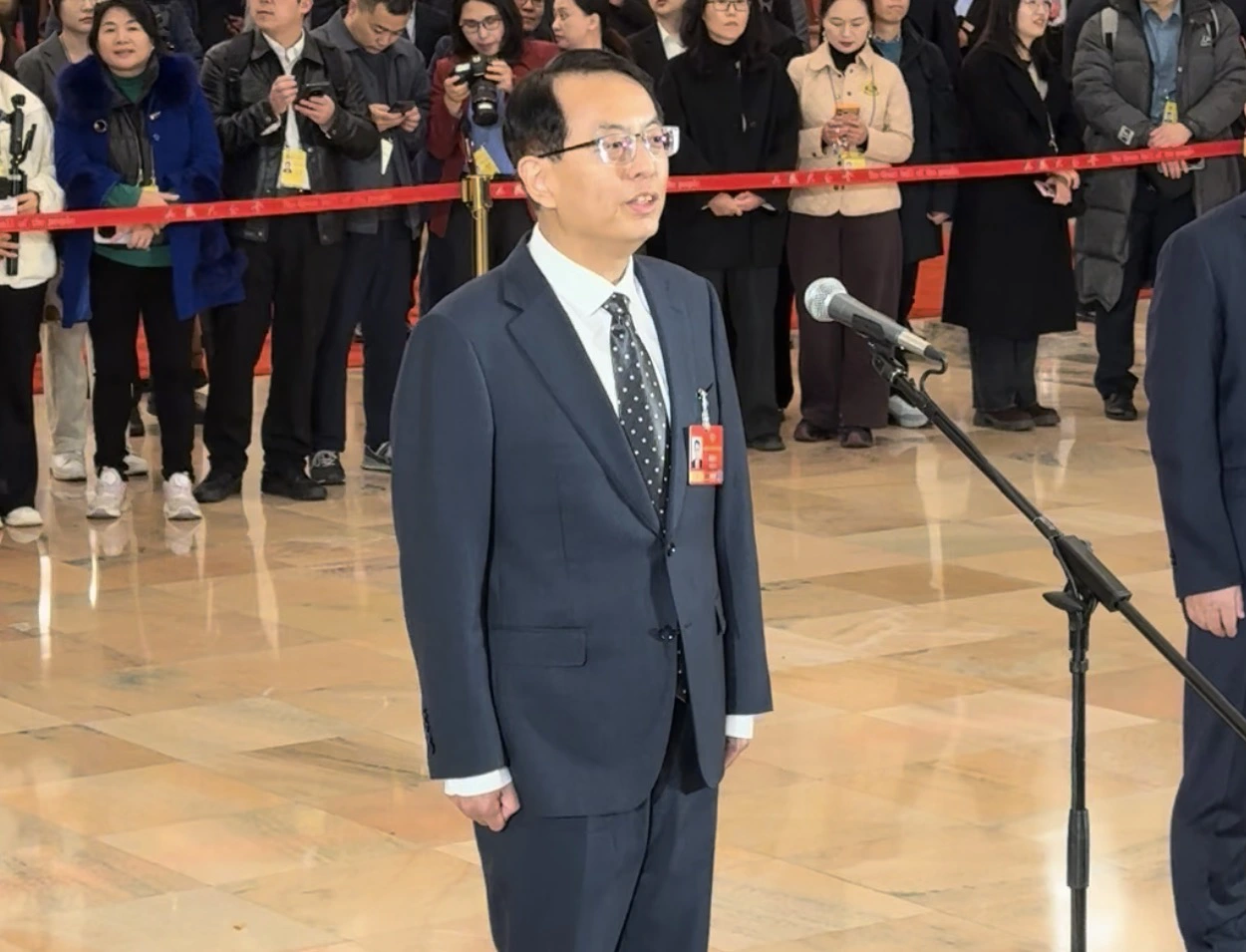 有片｜【全國兩會】蔣鵬舉委員：「蘇超」破圈是體育強國的鮮活側影