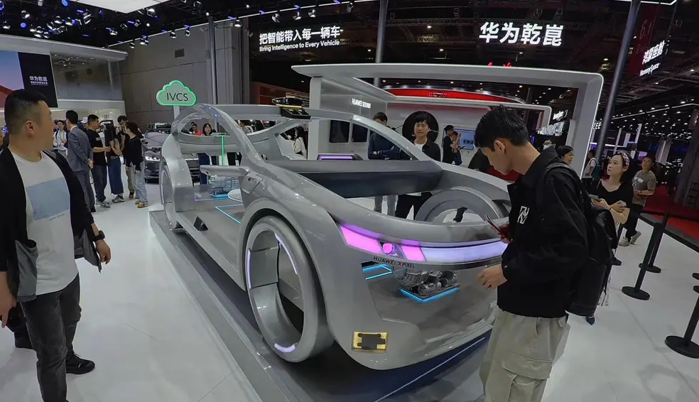 華為乾崑發布全球量產線束最高的896線激光雷達