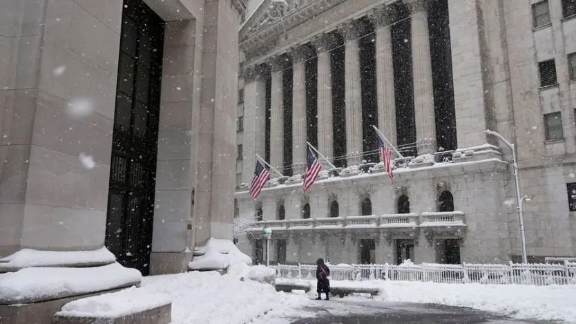 大摩據報裁減2500員工