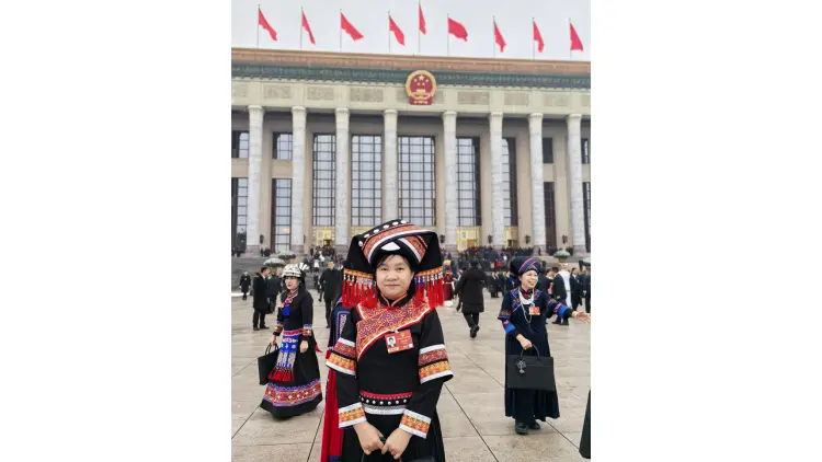 全國兩會｜人大代表鄧瑩瑩：籲設國家專項基金 補齊薄弱地區AI教育短板