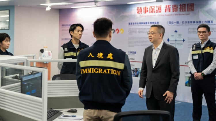 入境處日以繼夜協助滯留中東港人