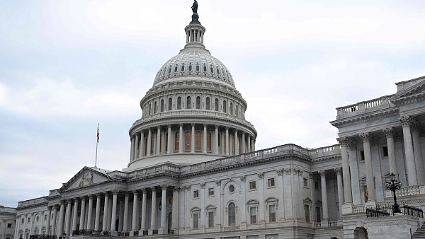 美國會眾議院否決一項限制美總統發動軍事行動權限的議案