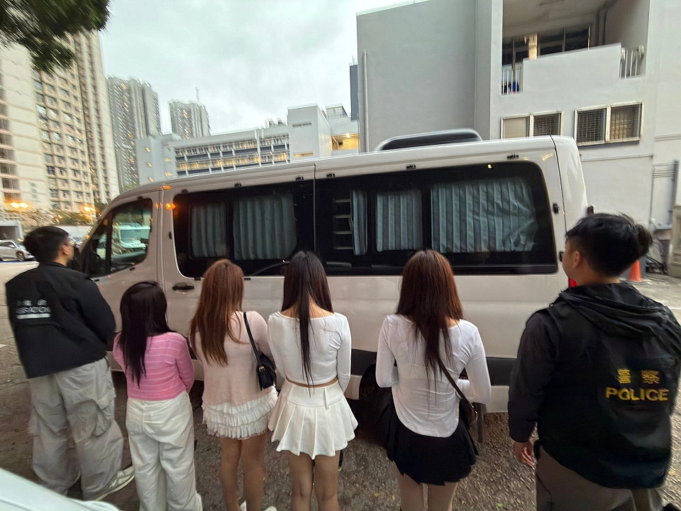警方觀塘掃黃拘4名內地女