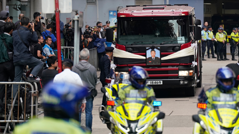 宏福苑大火｜政府向殉職消防員何偉豪家屬發放615萬元經濟援助